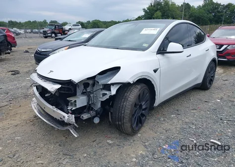 2022 Tesla Model Y Performance Dual Motor All-Wheel Drive from USA, damaged, VIN 7SAYGDEF4NF521561